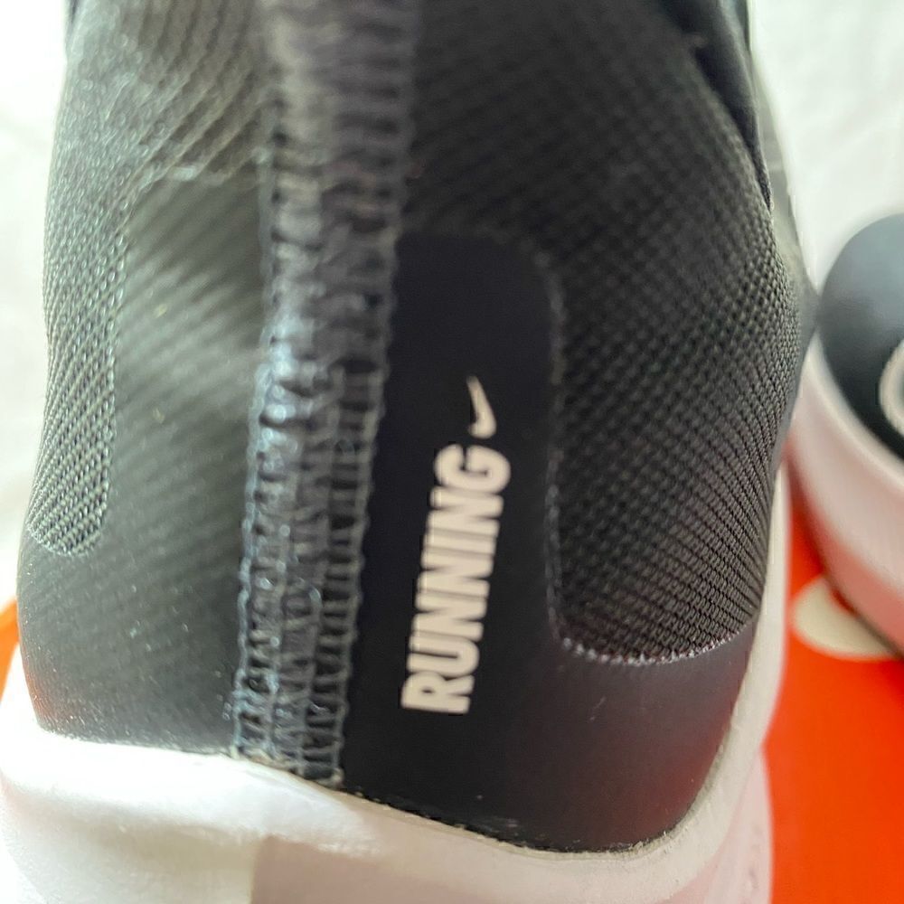 Nike Zoom Winflo 7 Running Shoes | Cj0302 | Black/White/Anthracite - Picture 6 of 10
